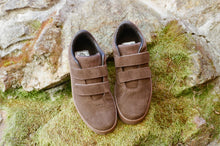 Load image into Gallery viewer, Velcro Brown and Gum

