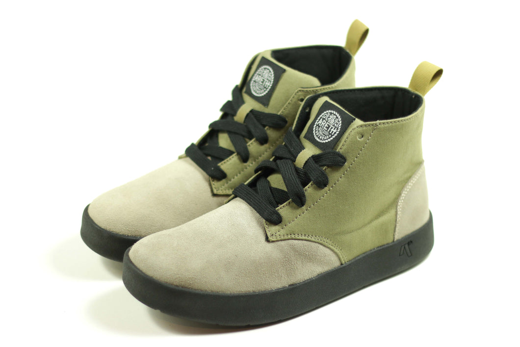 CHUKKA- OLIVE & SAND